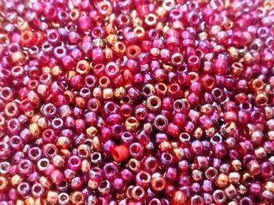 Мъниста 2мм 003