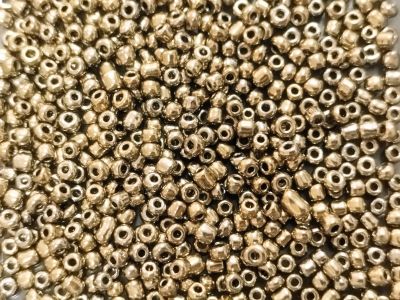 Мъниста 2мм 004