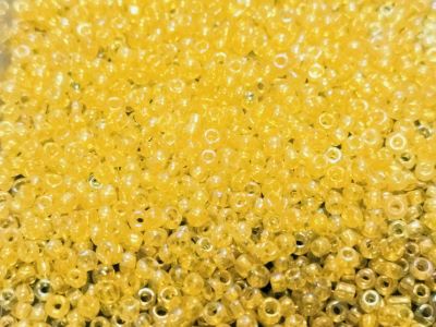 Мъниста 2мм 006