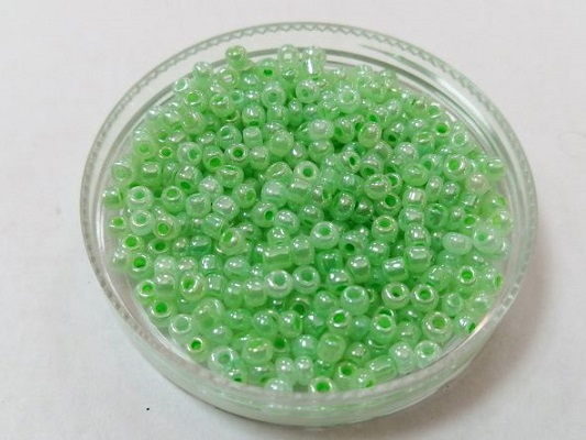 Мъниста 3мм мента