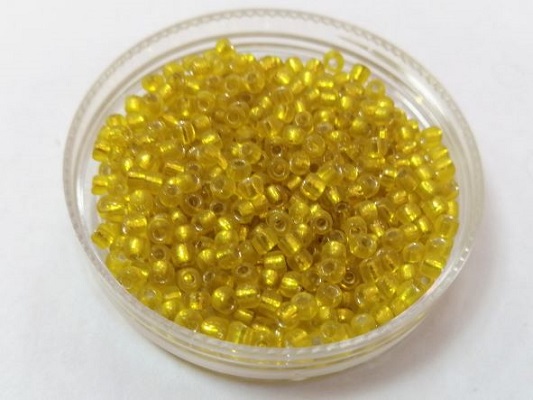 Мъниста 3мм жълта