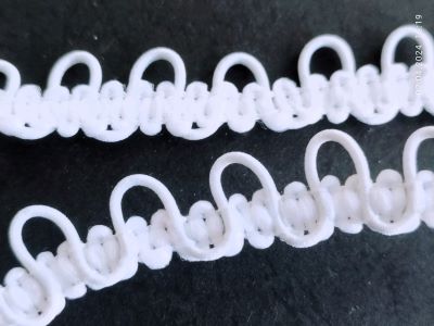 Л-та Ширит с гайки 5х5мм бяла